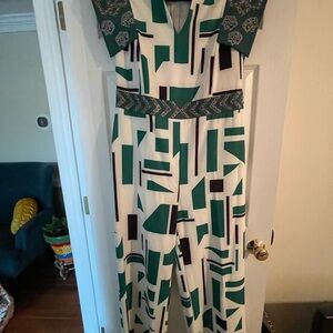 Stylish Geometric Jumpsuit in Green and Black